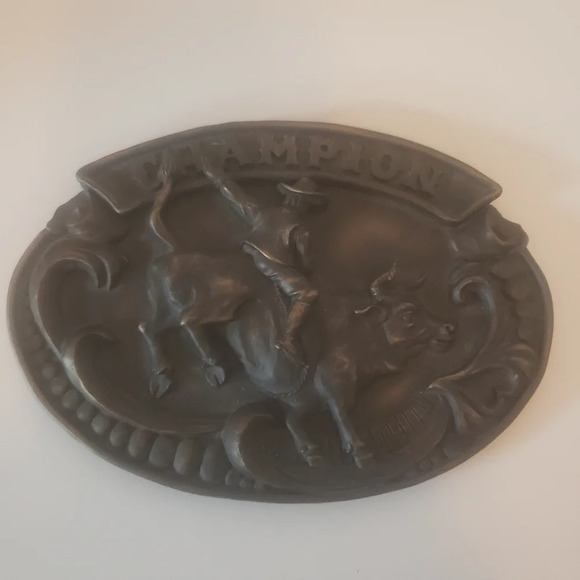 Connie Heidrich Home Interiors set of 2 Rodeo Buckles Wall Plaques. - Picture 2 of 9